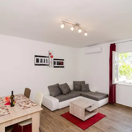 Appartement None *